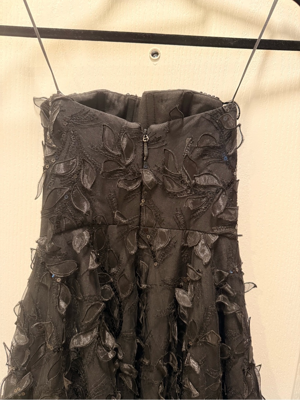 HELSI Celine Sequin 3D Floral Strapless Gown Black Evening Gown Size XS Preloved - Picture 7 of 7